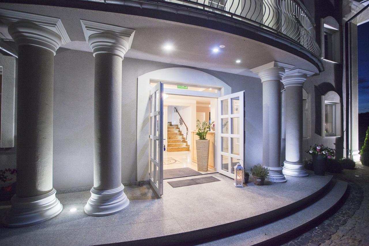 ريفال Villa Taan Royal المظهر الخارجي الصورة